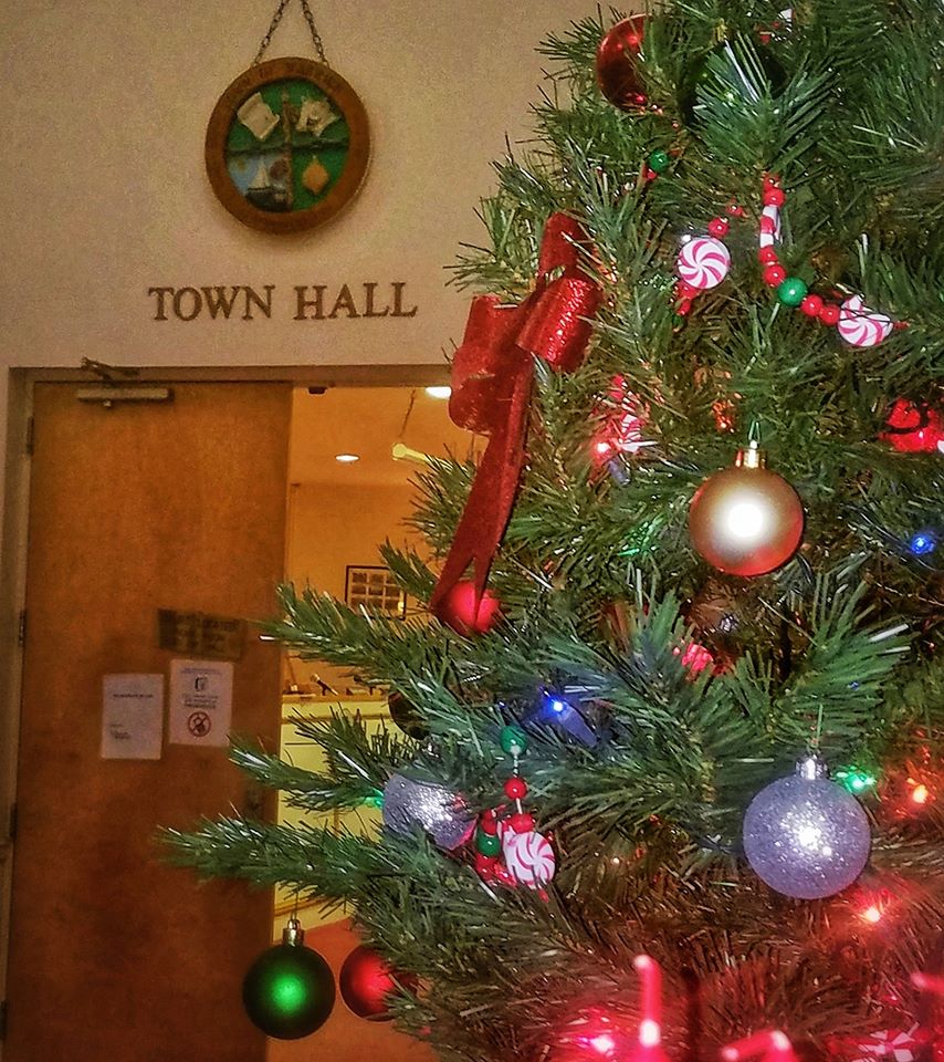 Warwick Town Hall Holiday