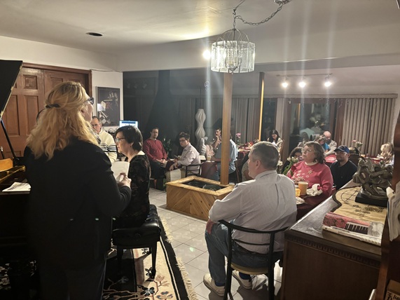 audience at Dessert Cafe